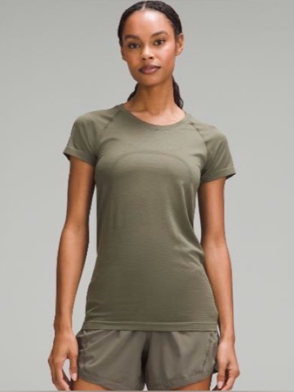 Lululemon Swiftly Tech T-shirt 2.0 hip length army green size 6